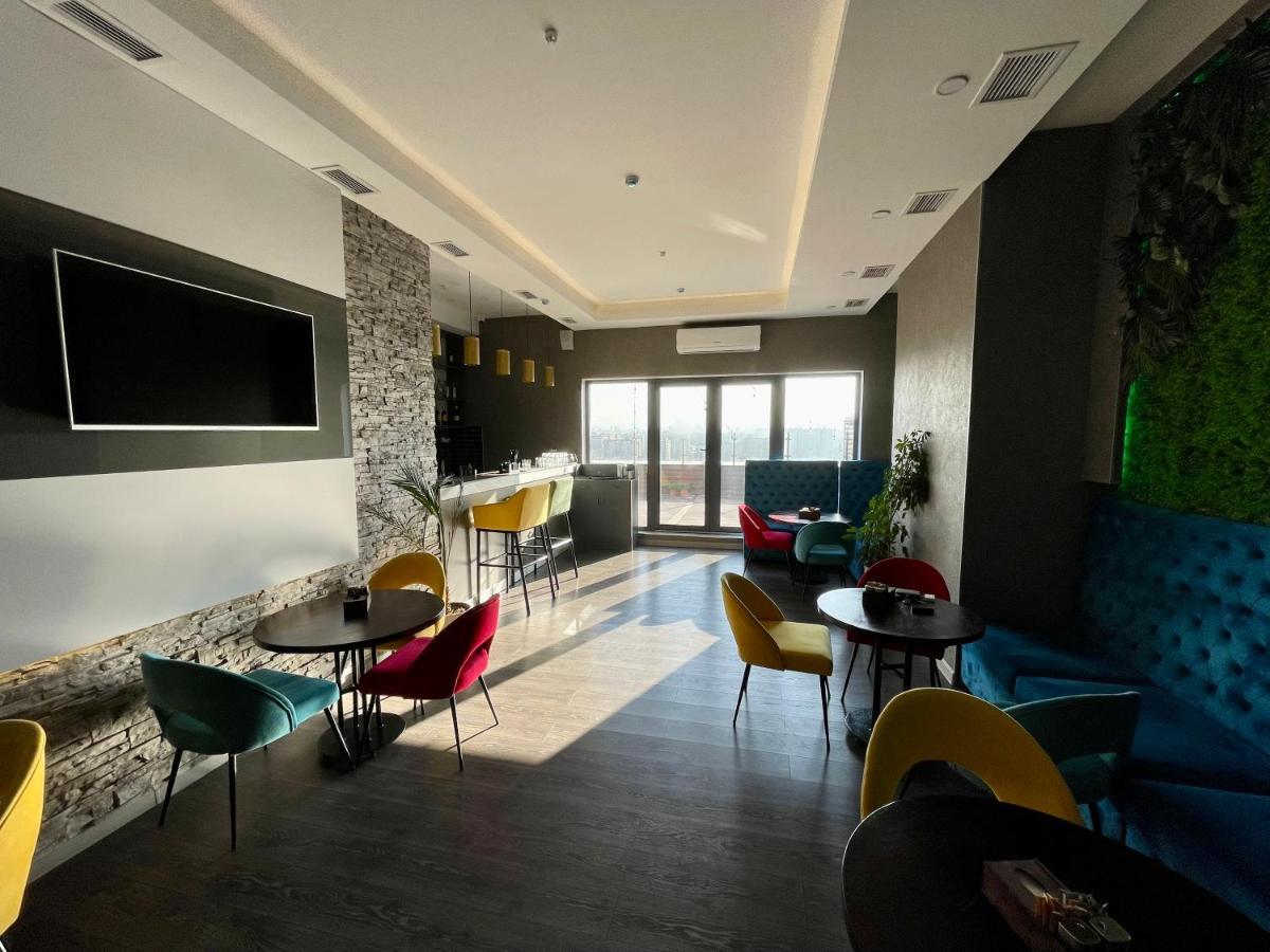 Terrasse Hotel & Bar Bishkek Exterior photo